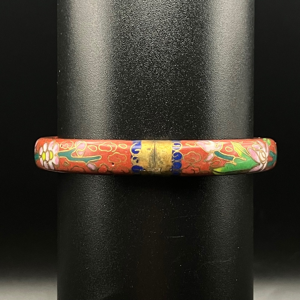 Vintage Cloisonne Enamel Bangle Bracelet Red Floral Hinged Brass 7.25 - Picture 2 of 9